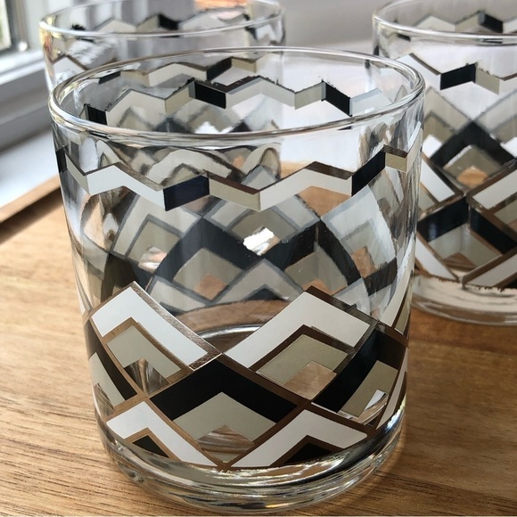 VINTAGE MCM short glass bar ware glasses black white metallic chevron print mod - Picture 5 of 11